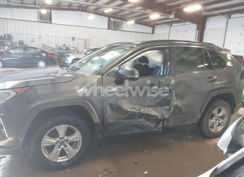 Photo 14 of 2021 Toyota Rav4 XLE (VIN 2T3P1RFV9MW179319)