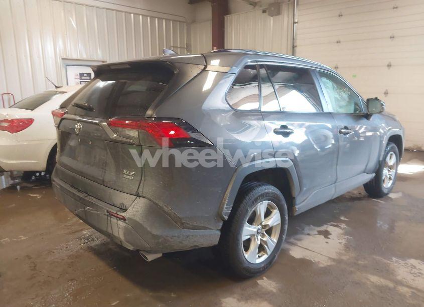 Photo 4 of 2021 Toyota Rav4 XLE (VIN 2T3P1RFV9MW179319)