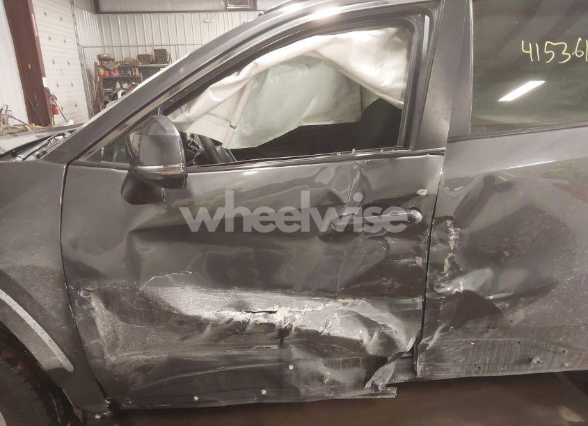 Photo 6 of 2021 Toyota Rav4 XLE (VIN 2T3P1RFV9MW179319)