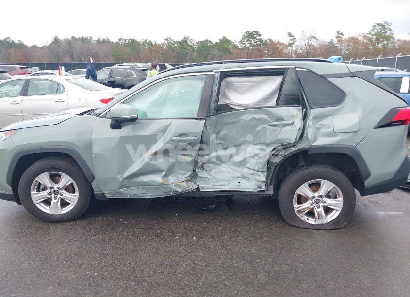 Photo 14 of 2021 Toyota Rav4 XLE (VIN 2T3P1RFV9MW203411)