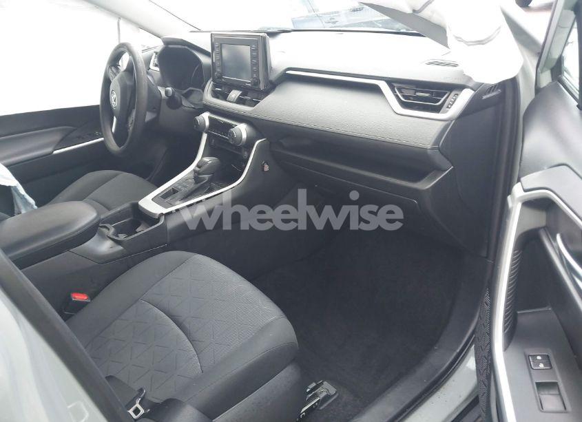 Photo 5 of 2021 Toyota Rav4 XLE (VIN 2T3P1RFV9MW203411)