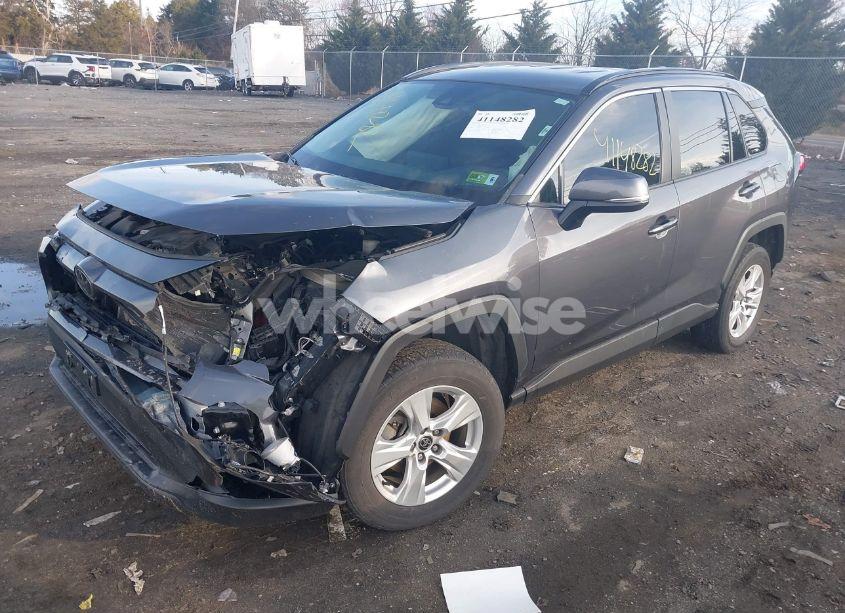 Photo 2 of 2021 Toyota Rav4 XLE (VIN 2T3P1RFV9MW207782)