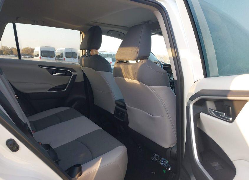 Photo 8 of 2022 Toyota Rav4 XLE (VIN 2T3P1RFV9NC269623)