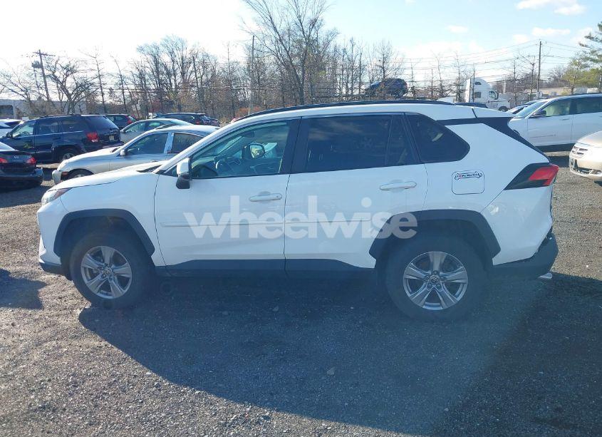 Photo 14 of 2022 Toyota Rav4 XLE (VIN 2T3P1RFV9NW257552)