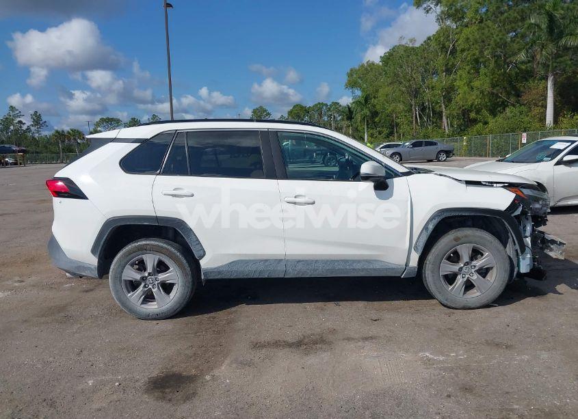 Photo 13 of 2022 Toyota Rav4 XLE (VIN 2T3P1RFV9NW266137)