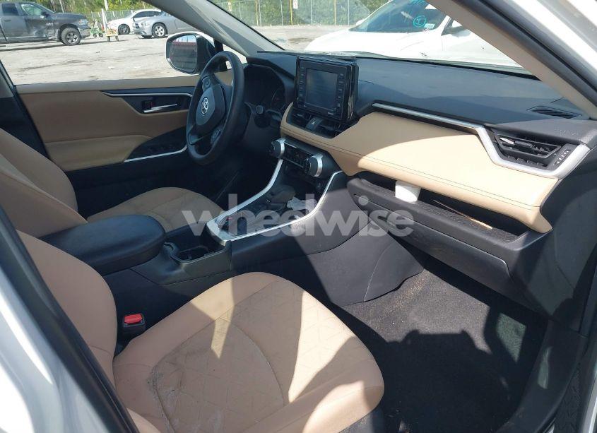 Photo 5 of 2022 Toyota Rav4 XLE (VIN 2T3P1RFV9NW266137)