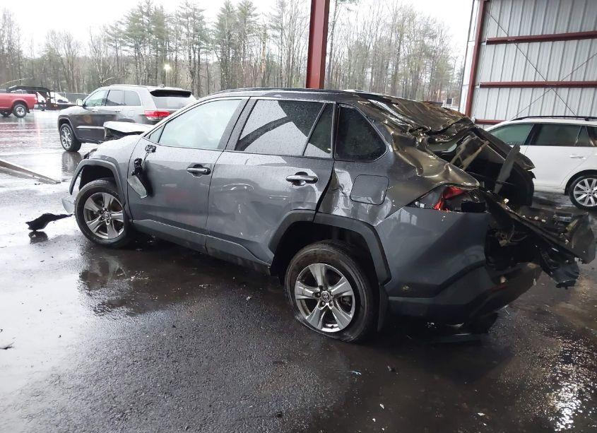 Photo 3 of 2024 Toyota Rav4 XLE (VIN 2T3P1RFV9RW420710)