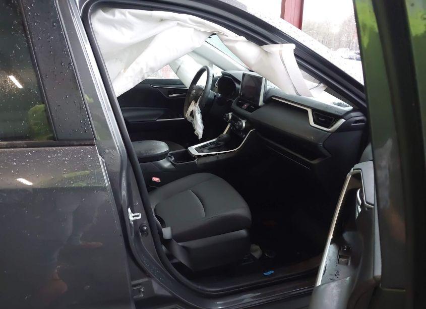 Photo 5 of 2024 Toyota Rav4 XLE (VIN 2T3P1RFV9RW420710)