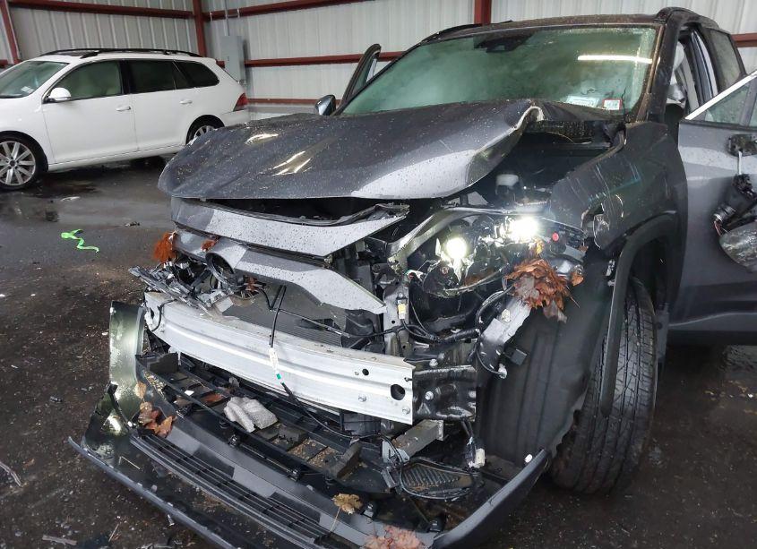 Photo 6 of 2024 Toyota Rav4 XLE (VIN 2T3P1RFV9RW420710)