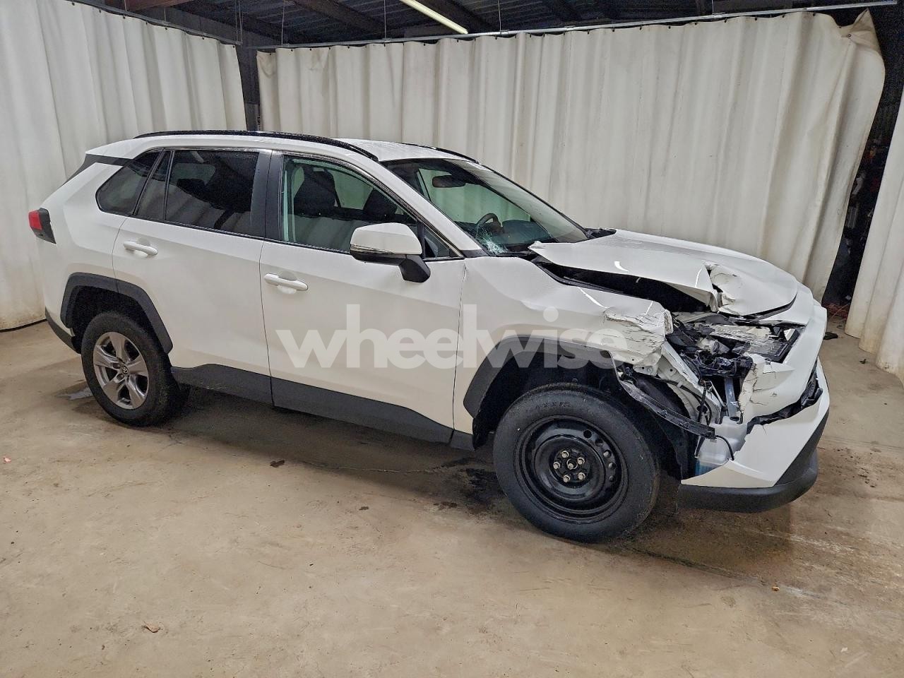 Photo 4 of 2025 TOYOTA RAV4 XLE (VIN 2T3P1RFV9SW545115)