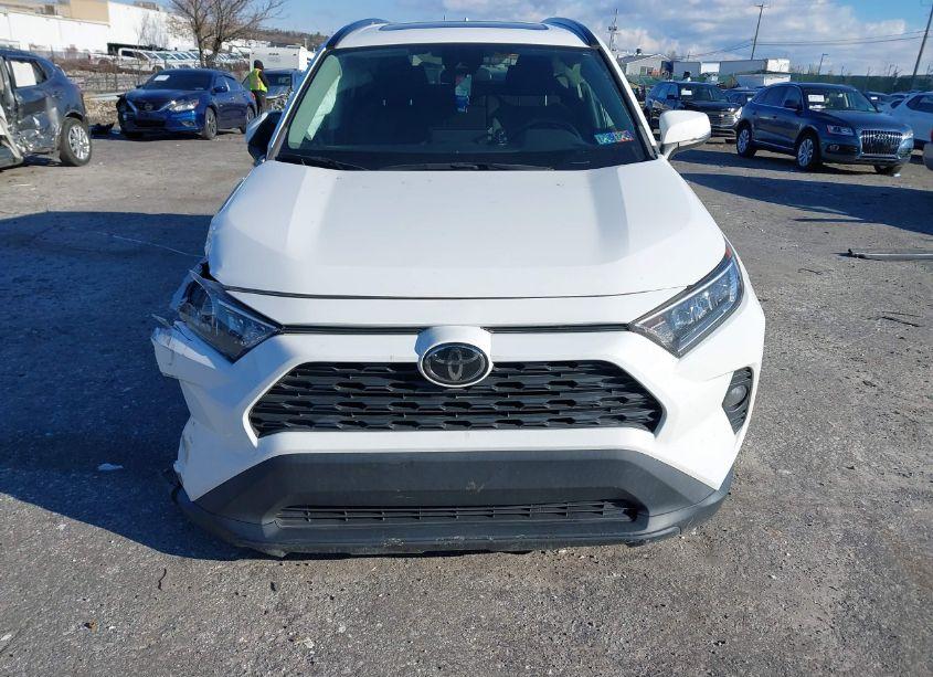Photo 12 of 2019 Toyota Rav4 XLE (VIN 2T3P1RFVXKC039696)