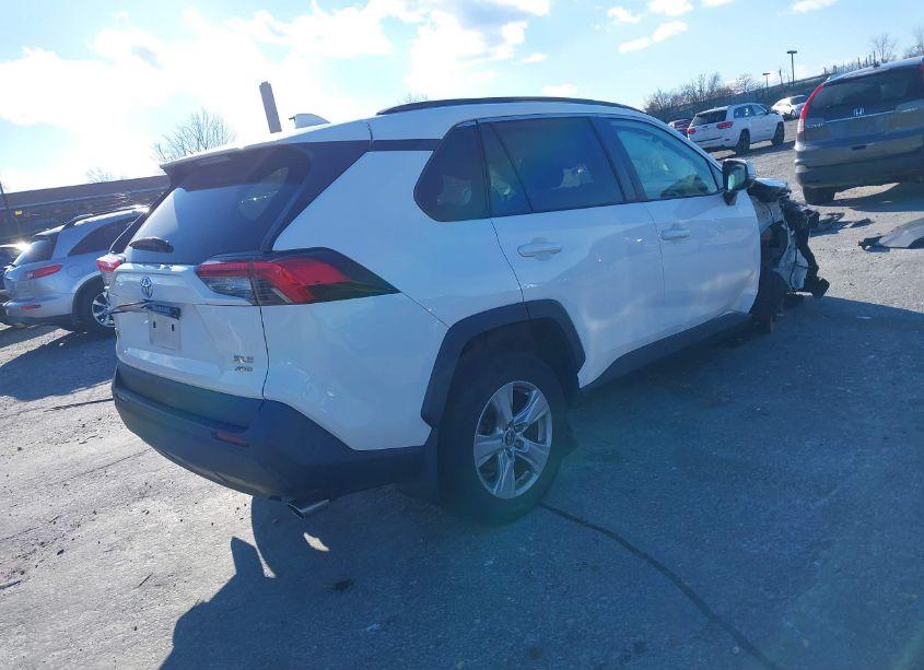 Photo 4 of 2019 Toyota Rav4 XLE (VIN 2T3P1RFVXKC039696)