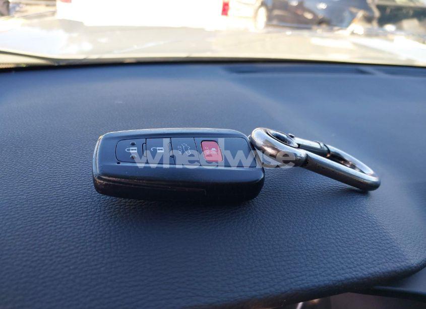 Photo 11 of 2019 Toyota Rav4 XLE (VIN 2T3P1RFVXKW052589)