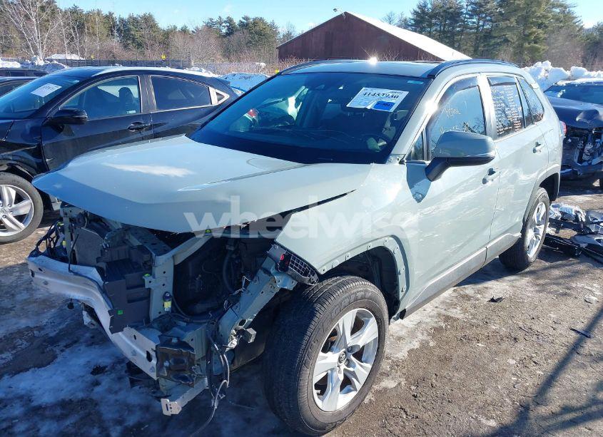 Photo 2 of 2019 Toyota Rav4 XLE (VIN 2T3P1RFVXKW052589)