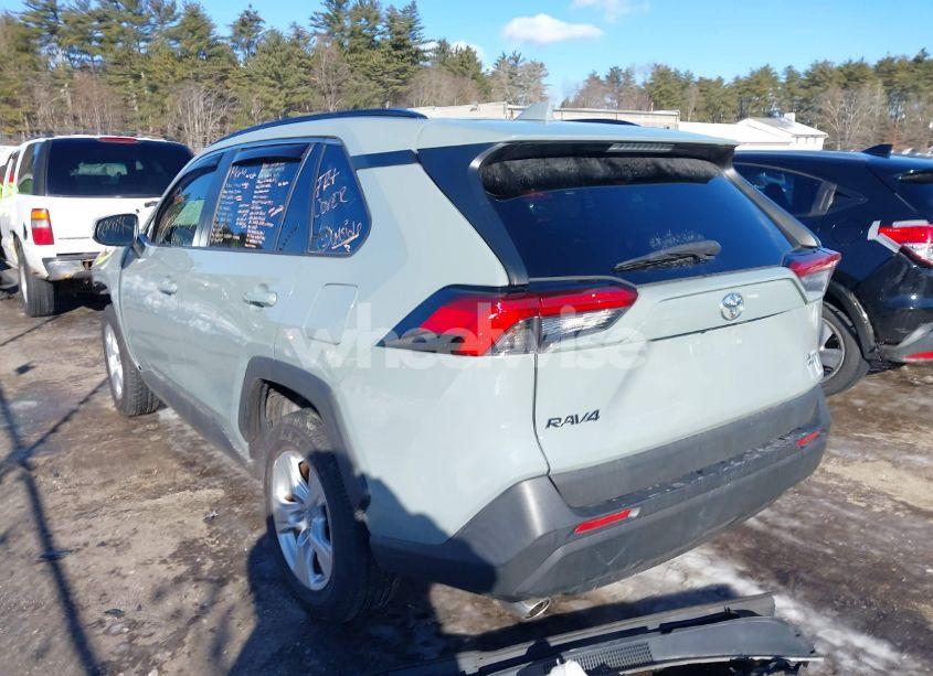 Photo 3 of 2019 Toyota Rav4 XLE (VIN 2T3P1RFVXKW052589)