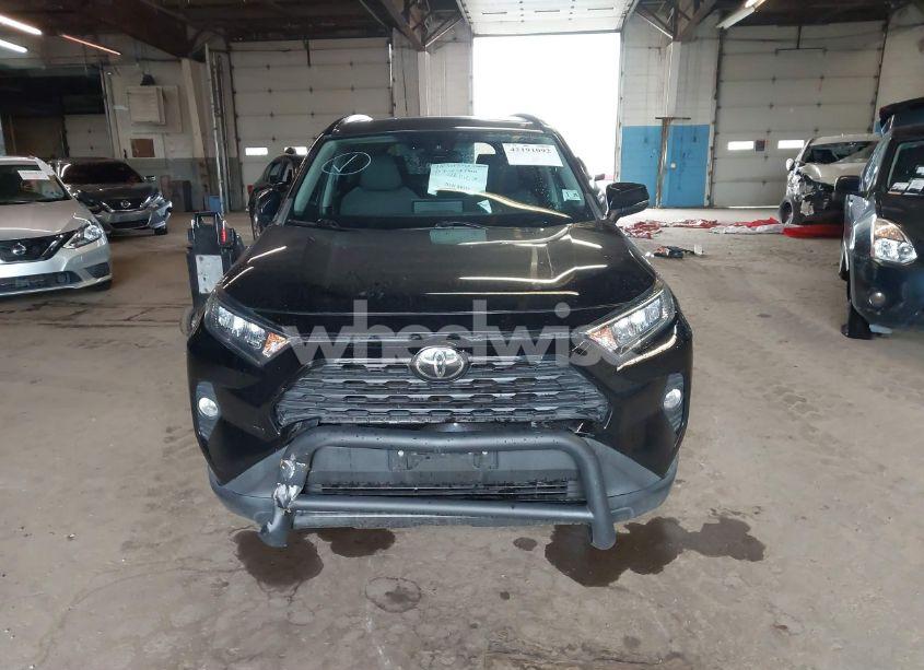 Photo 12 of 2020 Toyota Rav4 XLE (VIN 2T3P1RFVXLC069847)