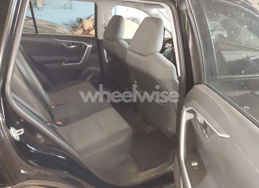 Photo 8 of 2020 Toyota Rav4 XLE (VIN 2T3P1RFVXLC069847)