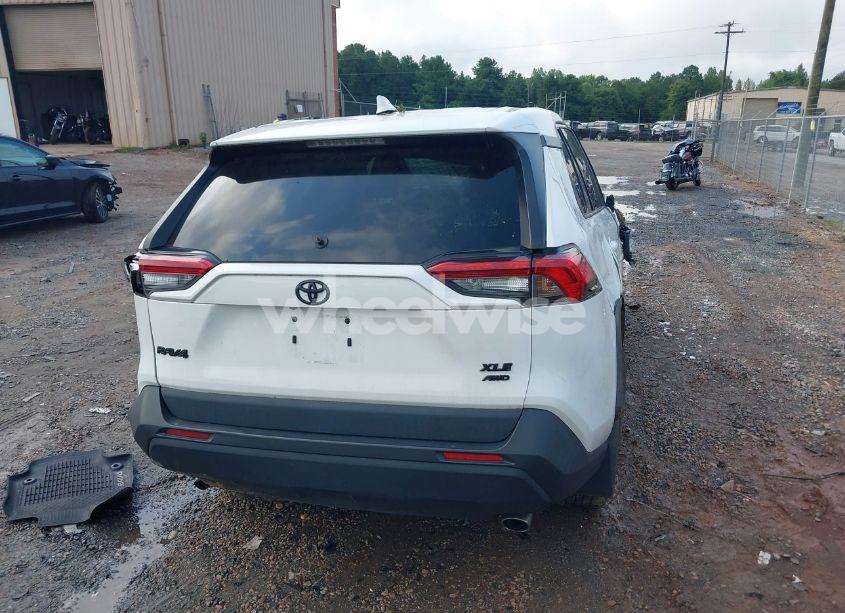 Photo 16 of 2020 Toyota Rav4 XLE (VIN 2T3P1RFVXLW106233)