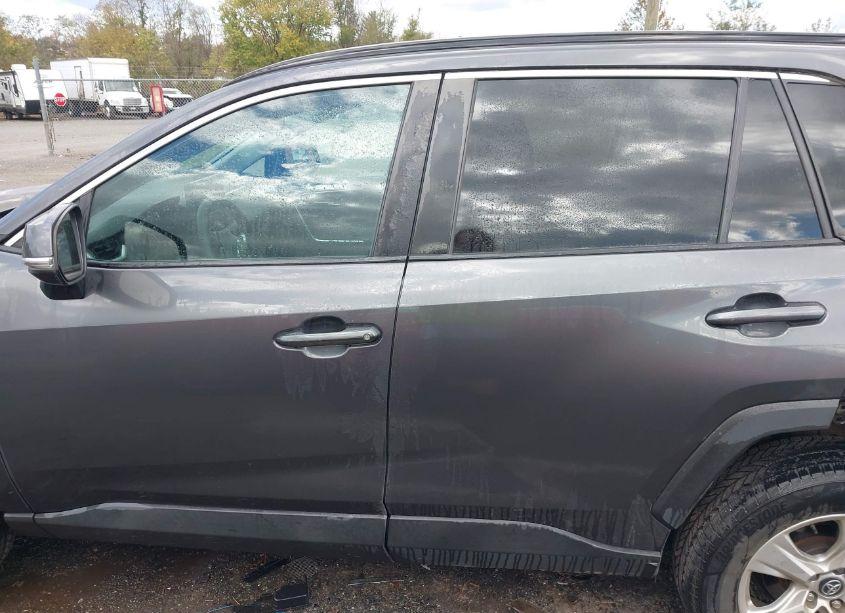 Photo 15 of 2020 Toyota Rav4 XLE (VIN 2T3P1RFVXLW119449)