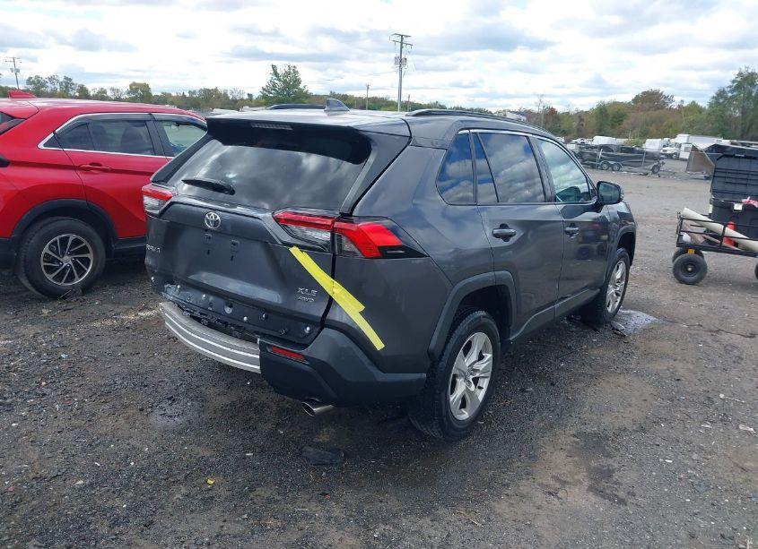 Photo 4 of 2020 Toyota Rav4 XLE (VIN 2T3P1RFVXLW119449)