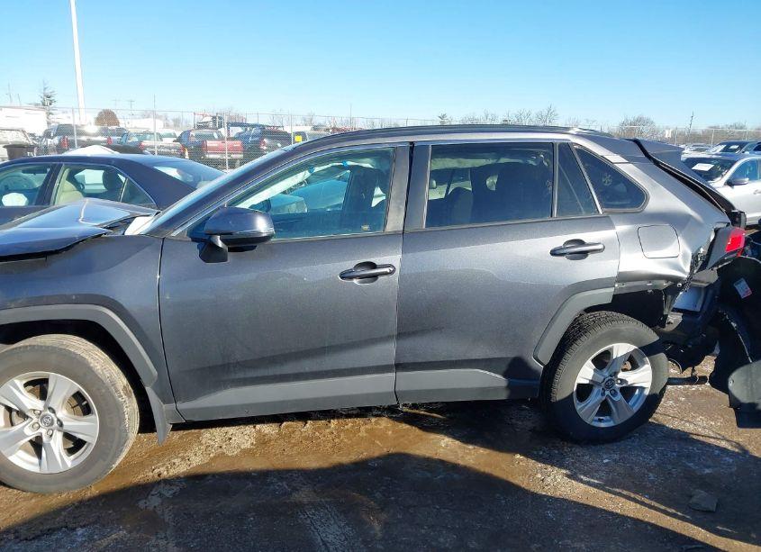 Photo 13 of 2021 Toyota Rav4 XLE (VIN 2T3P1RFVXMC147254)