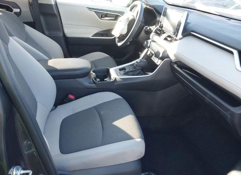 Photo 5 of 2021 Toyota Rav4 XLE (VIN 2T3P1RFVXMC147254)