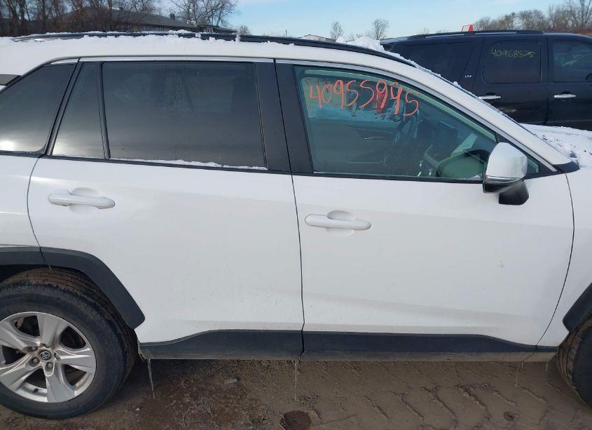 Photo 13 of 2021 Toyota Rav4 XLE (VIN 2T3P1RFVXMC159503)