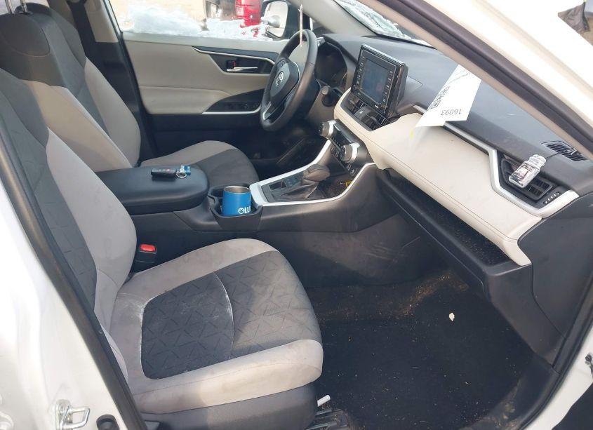 Photo 5 of 2021 Toyota Rav4 XLE (VIN 2T3P1RFVXMC159503)