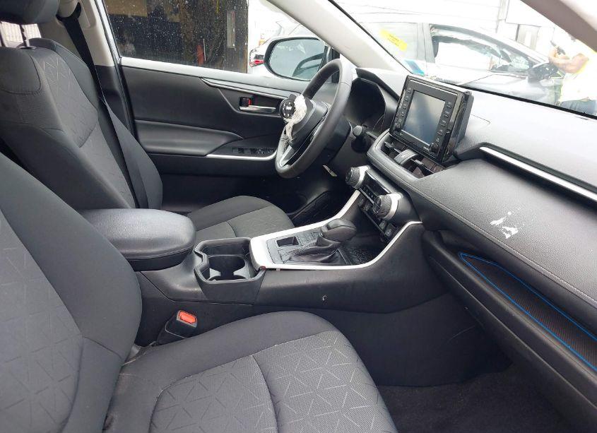 Photo 5 of 2021 Toyota Rav4 XLE (VIN 2T3P1RFVXMC202334)