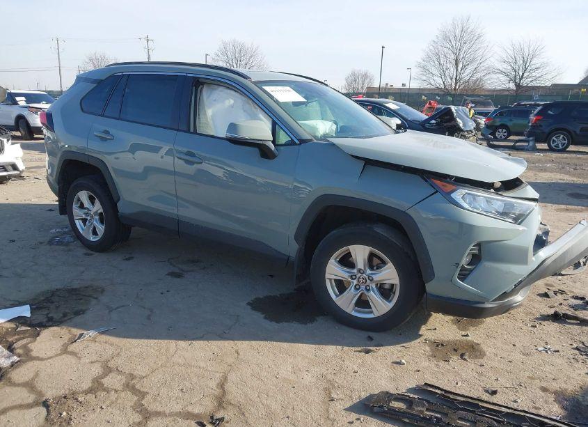 2021 Toyota Rav4 XLE (VIN 2T3P1RFVXMW183461) main photo