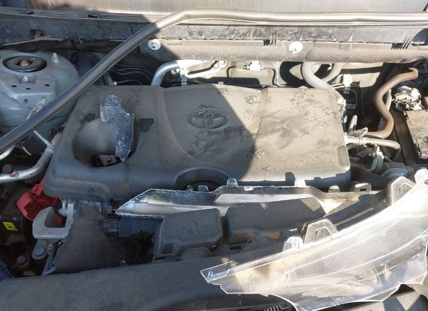 Photo 10 of 2021 Toyota Rav4 XLE (VIN 2T3P1RFVXMW183461)