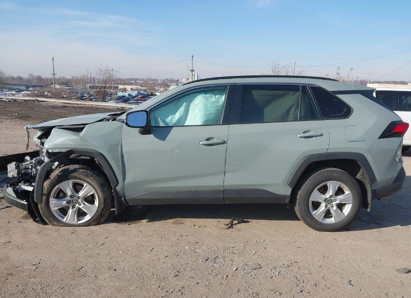 Photo 13 of 2021 Toyota Rav4 XLE (VIN 2T3P1RFVXMW183461)