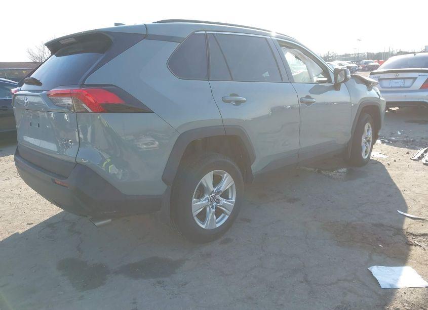 Photo 4 of 2021 Toyota Rav4 XLE (VIN 2T3P1RFVXMW183461)