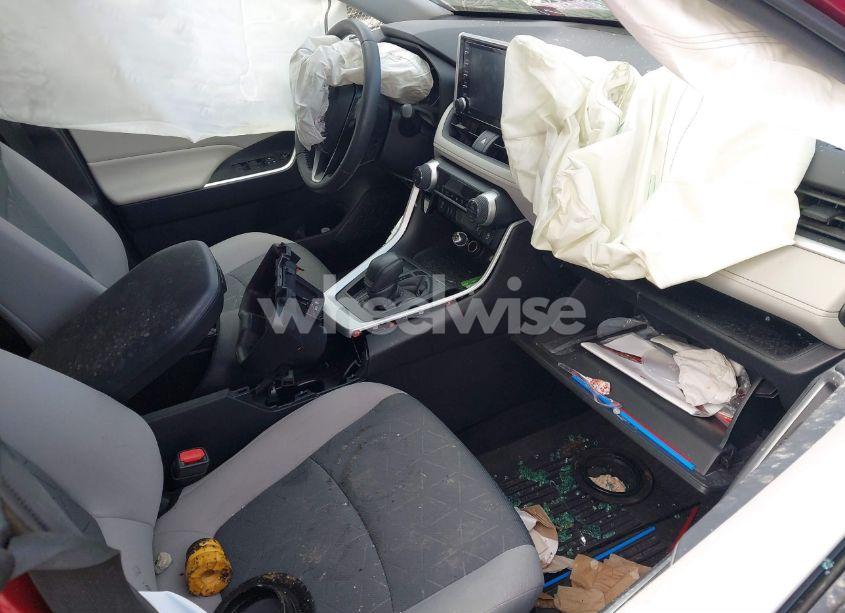 Photo 5 of 2021 Toyota Rav4 XLE (VIN 2T3P1RFVXMW216135)