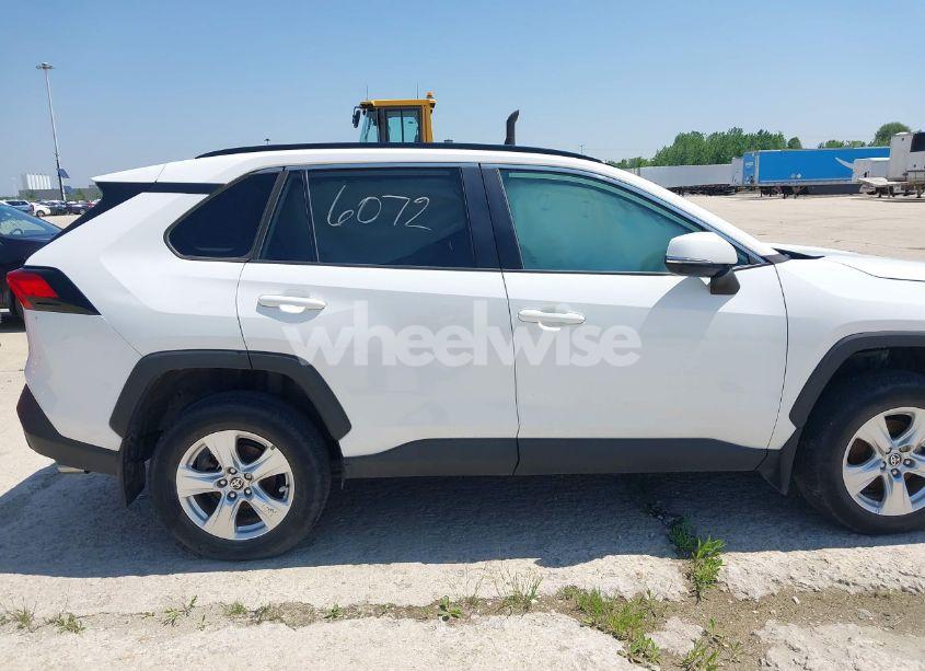 Photo 13 of 2021 Toyota Rav4 XLE (VIN 2T3P1RFVXMW238006)