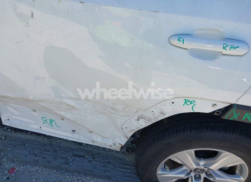 Photo 6 of 2021 Toyota Rav4 XLE (VIN 2T3P1RFVXMW238006)