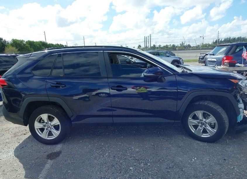 Photo 14 of 2021 Toyota Rav4 XLE (VIN 2T3P1RFVXMW238698)