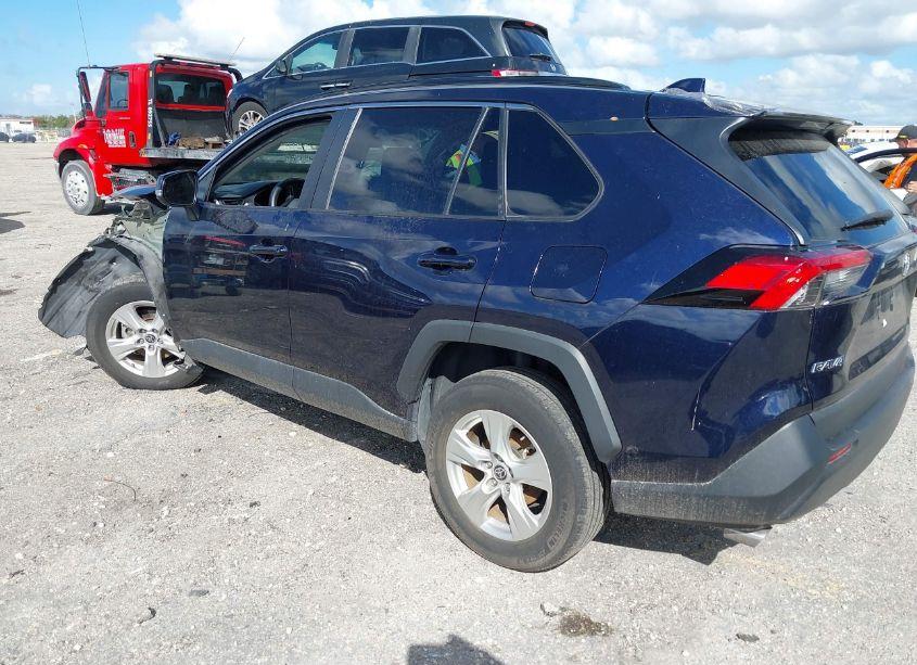 Photo 3 of 2021 Toyota Rav4 XLE (VIN 2T3P1RFVXMW238698)