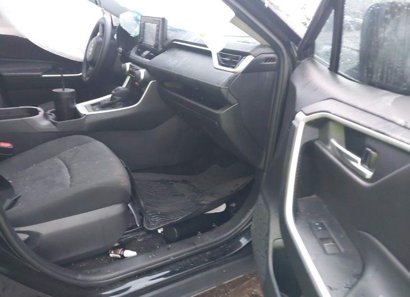 Photo 5 of 2022 Toyota Rav4 XLE (VIN 2T3P1RFVXNC306193)