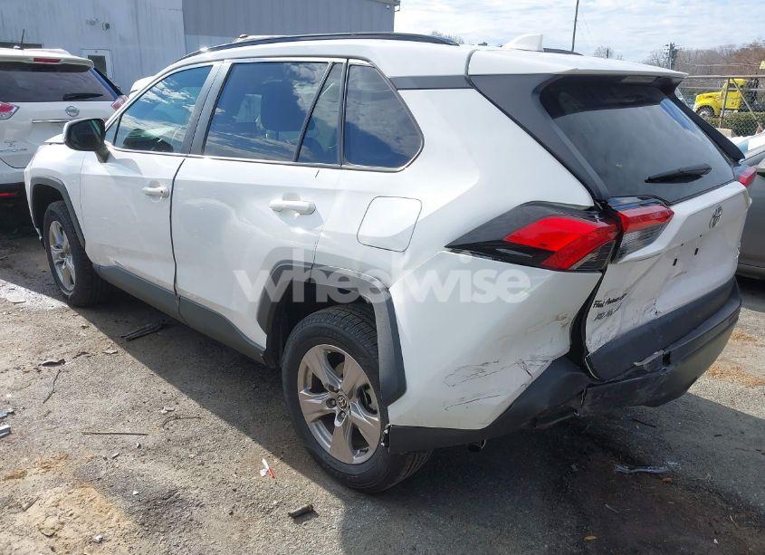 Photo 3 of 2022 Toyota Rav4 XLE (VIN 2T3P1RFVXNW262291)