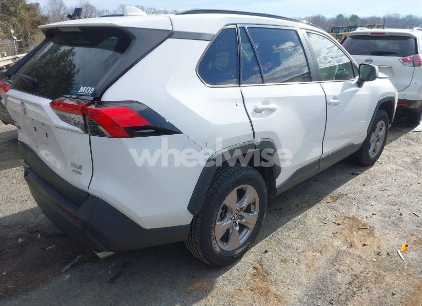 Photo 4 of 2022 Toyota Rav4 XLE (VIN 2T3P1RFVXNW262291)