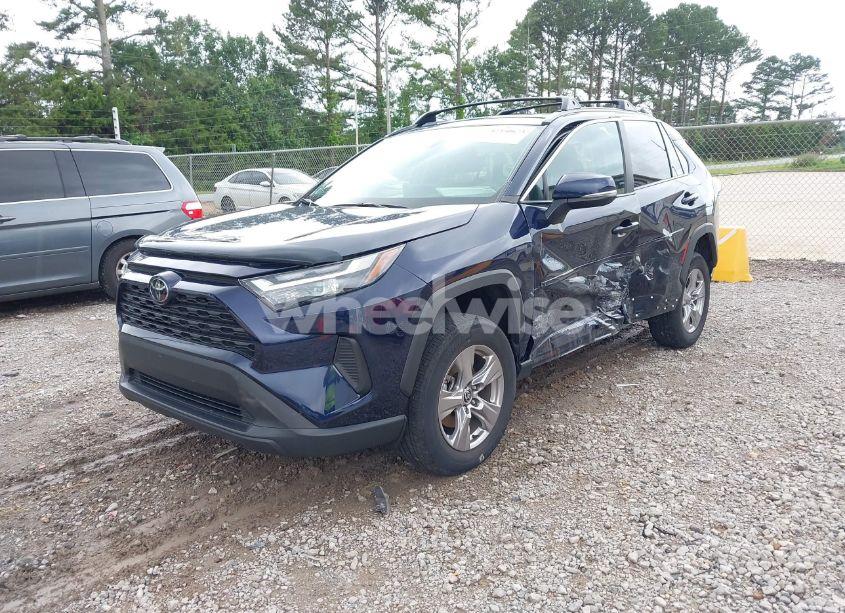 Photo 2 of 2022 Toyota Rav4 XLE (VIN 2T3P1RFVXNW278815)