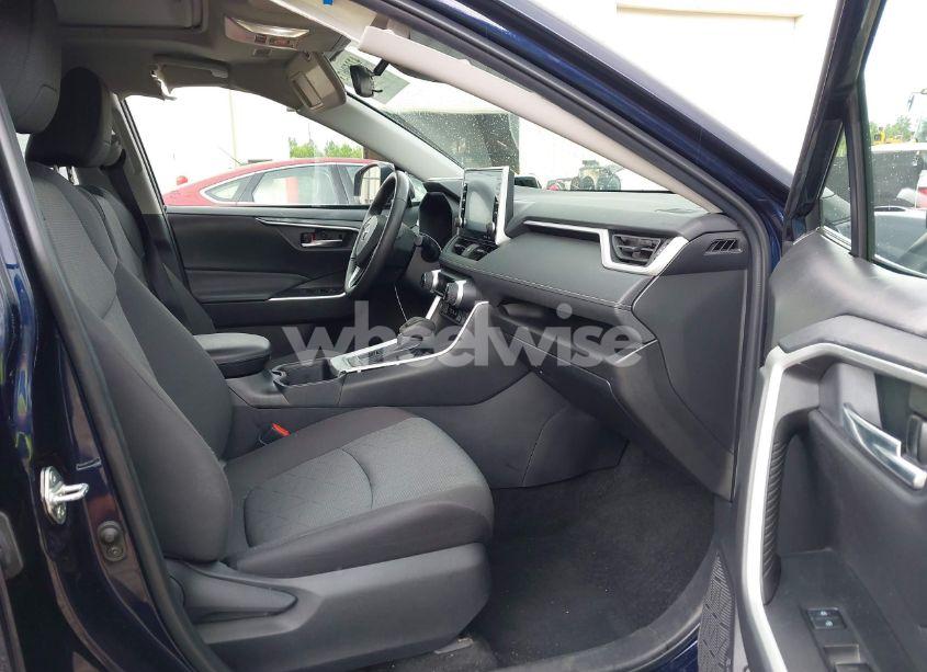 Photo 5 of 2022 Toyota Rav4 XLE (VIN 2T3P1RFVXNW278815)