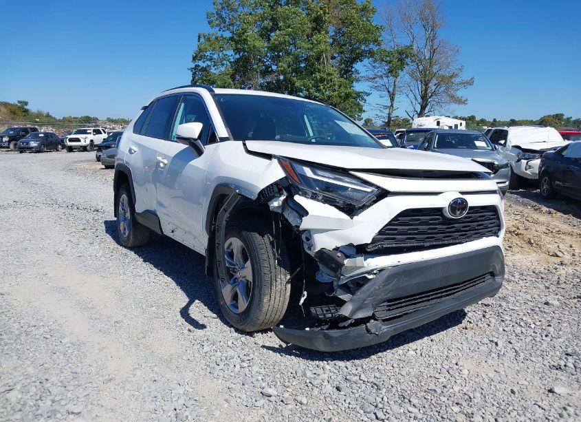 2022 Toyota Rav4 XLE (VIN 2T3P1RFVXNW328130) main photo