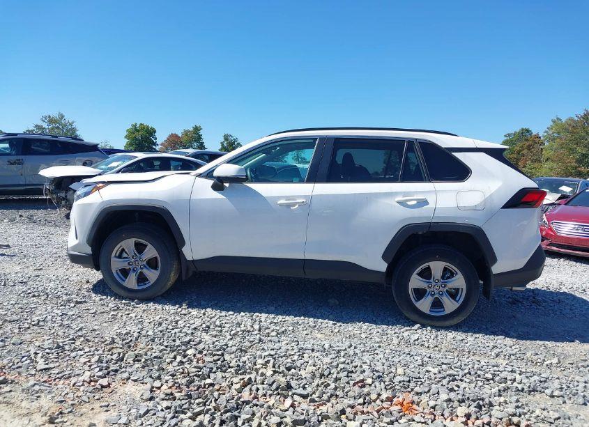Photo 15 of 2022 Toyota Rav4 XLE (VIN 2T3P1RFVXNW328130)