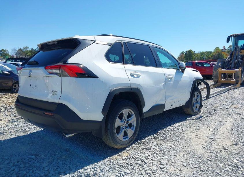 Photo 4 of 2022 Toyota Rav4 XLE (VIN 2T3P1RFVXNW328130)