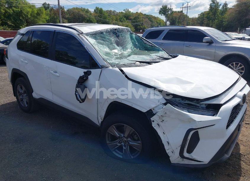 Photo 14 of 2024 Toyota Rav4 XLE (VIN 2T3P1RFVXRC396385)