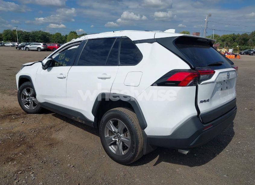 Photo 3 of 2024 Toyota Rav4 XLE (VIN 2T3P1RFVXRC396385)