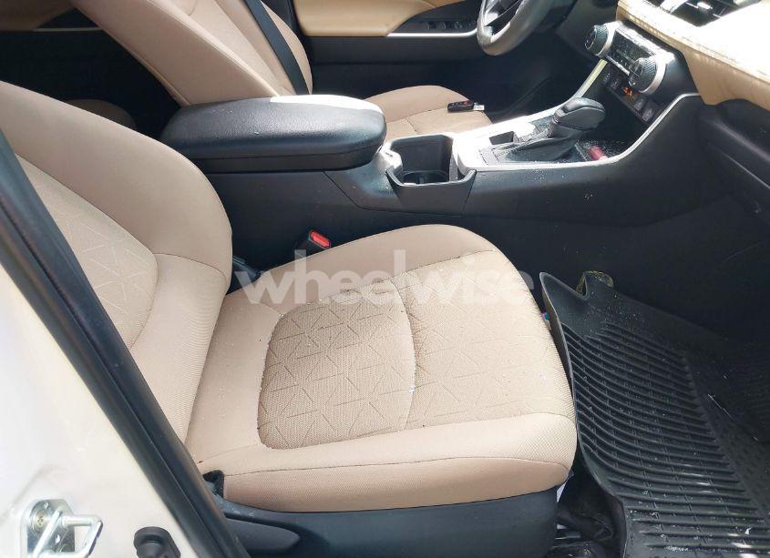 Photo 5 of 2024 Toyota Rav4 XLE (VIN 2T3P1RFVXRC396385)