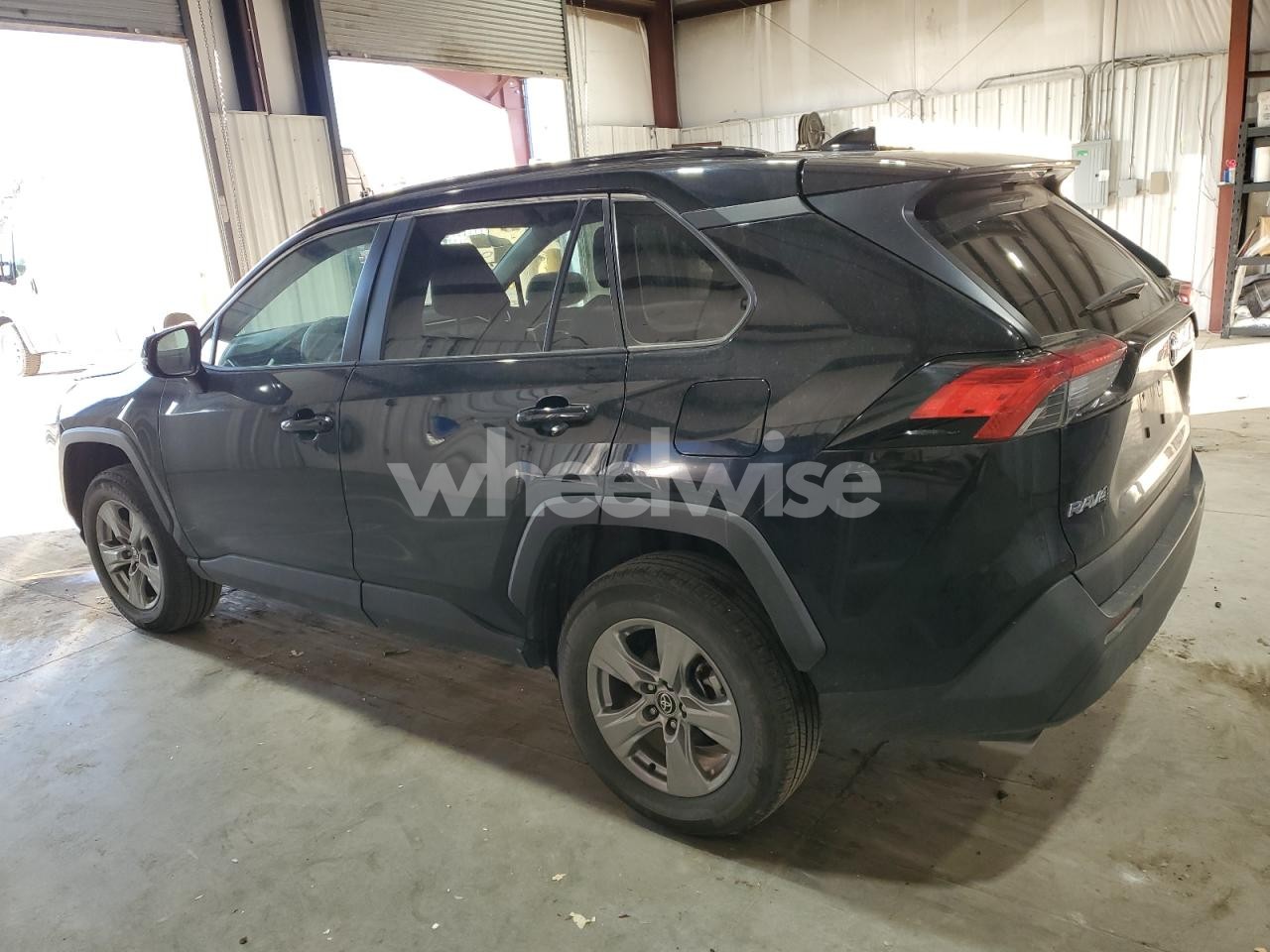 Photo 2 of 2024 TOYOTA RAV4 XLE (VIN 2T3P1RFVXRW440190)